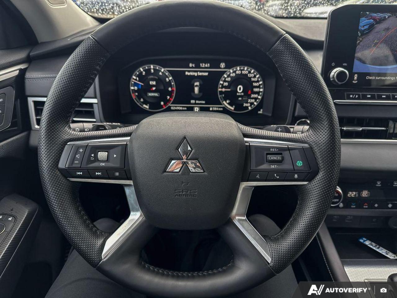 2024 Mitsubishi Outlander SEL / NO ACCIDENTS / LEATHER / PANO ROOF / AWD - Photo #21