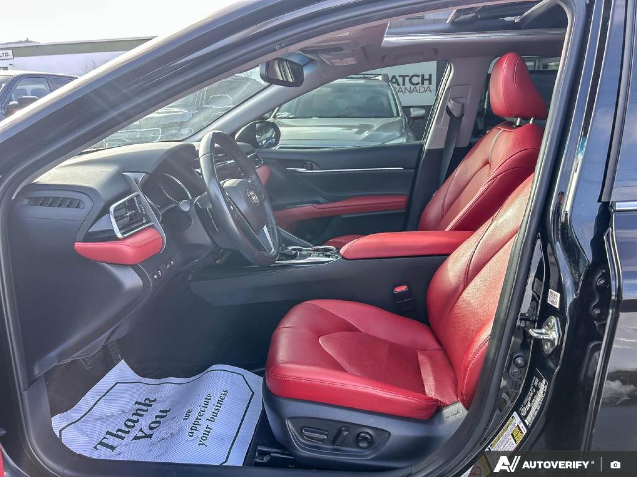 2018 Toyota Camry XSE / LEATHER / PANO ROOF / HEATED POWER SEATS Photo