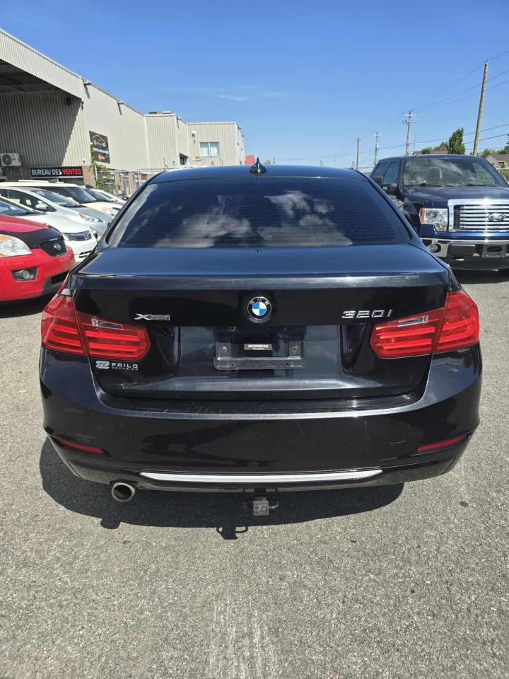 2014 BMW 3 Series 320i xDrive - Photo #4