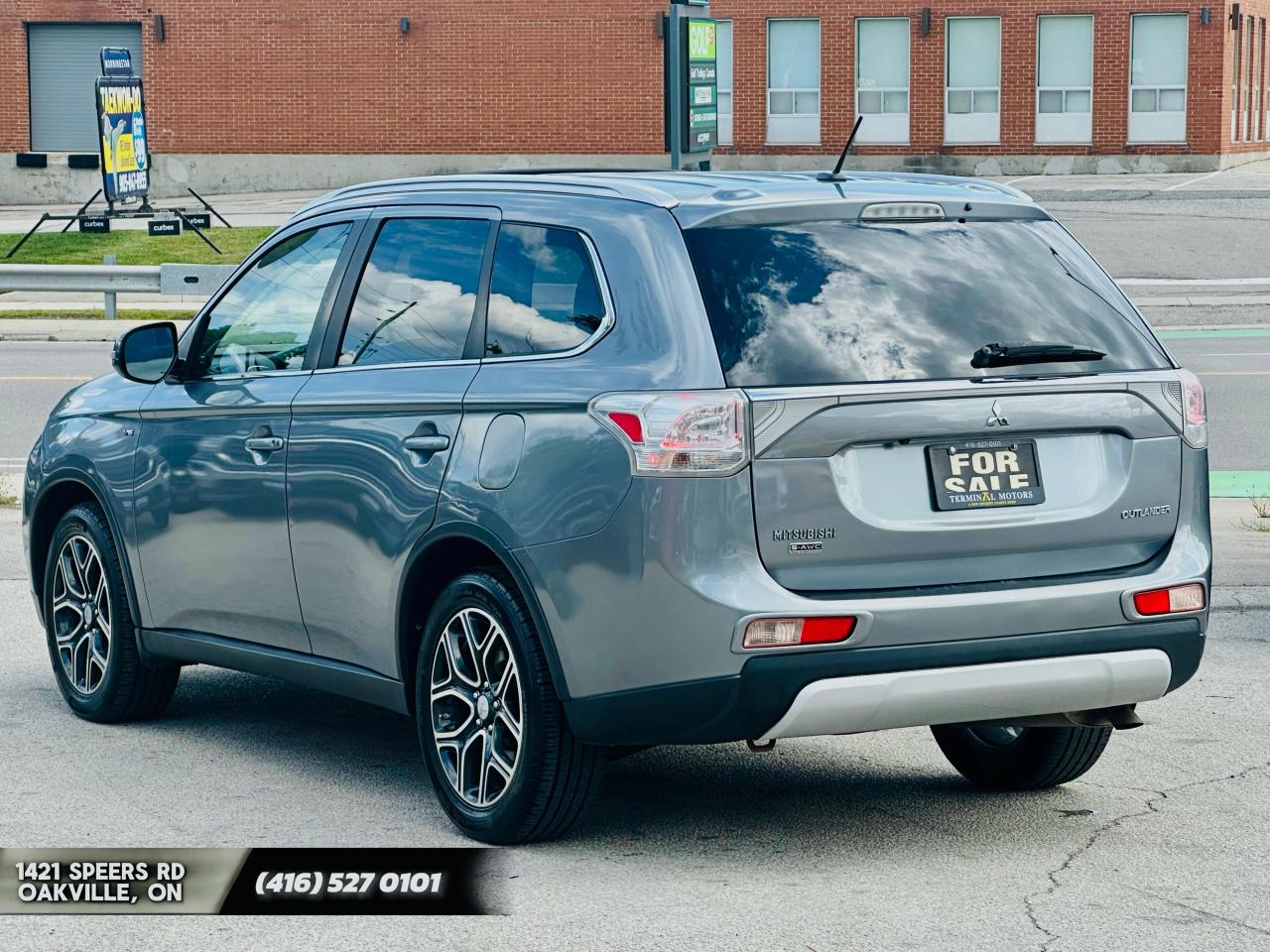 2015 Mitsubishi Outlander GT - Photo #4