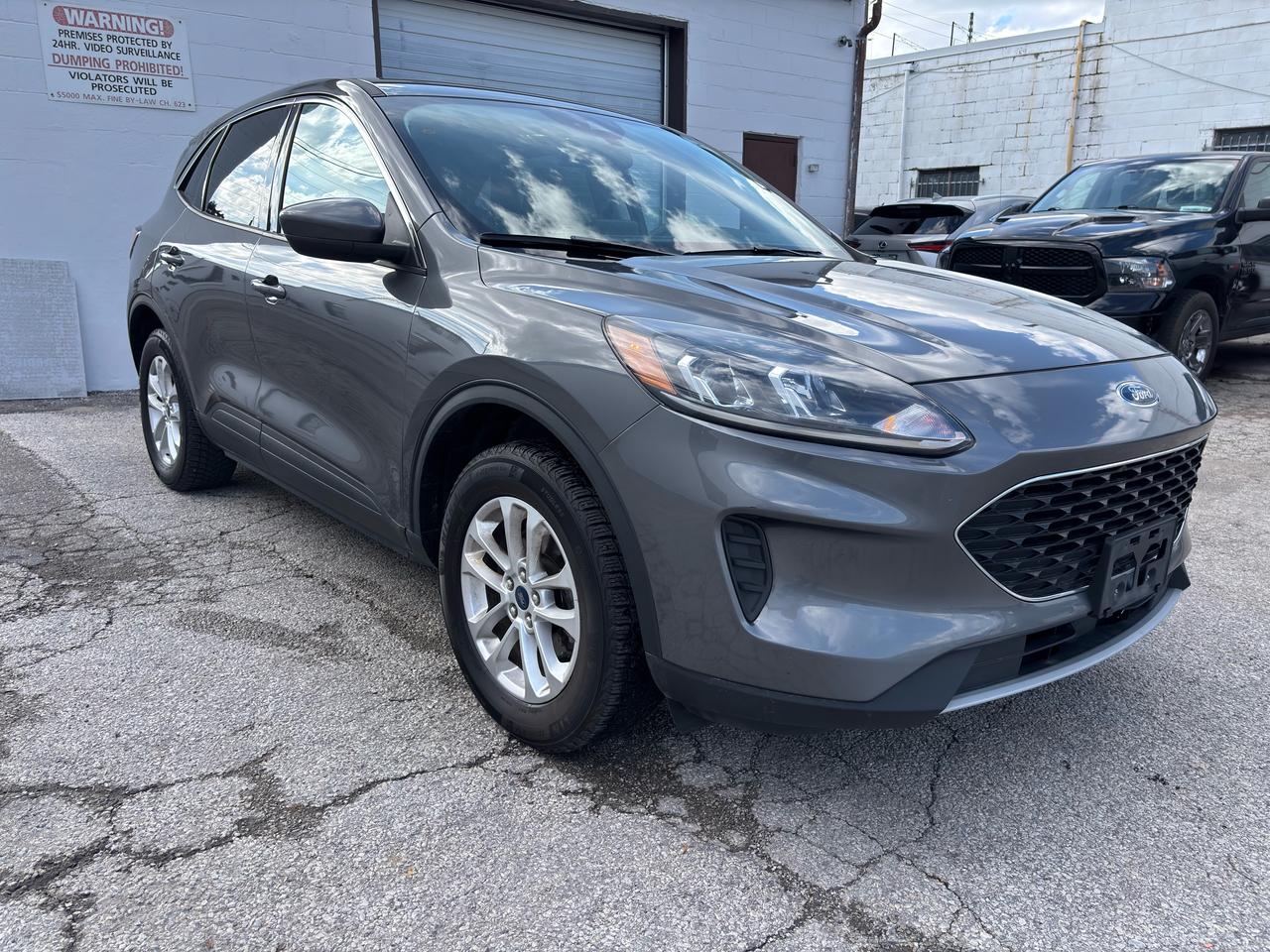 2021 Ford Escape SE AWD Photo