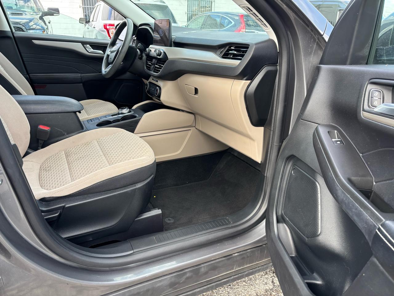 2021 Ford Escape SE AWD Photo