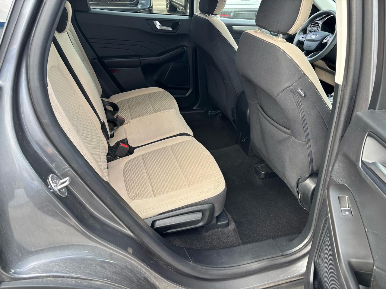 2021 Ford Escape SE AWD - Photo #4
