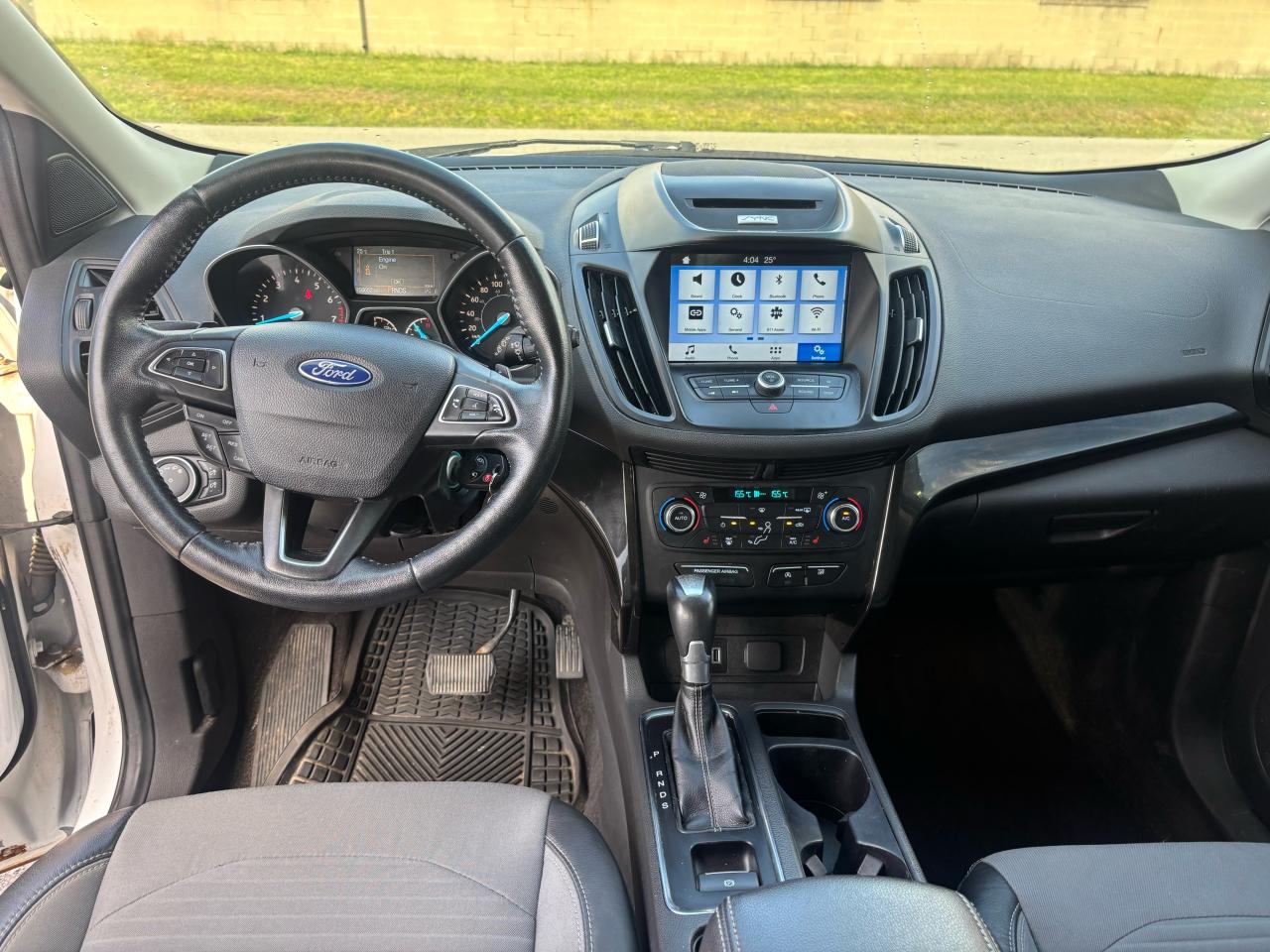 2017 Ford Escape SE - Photo #17