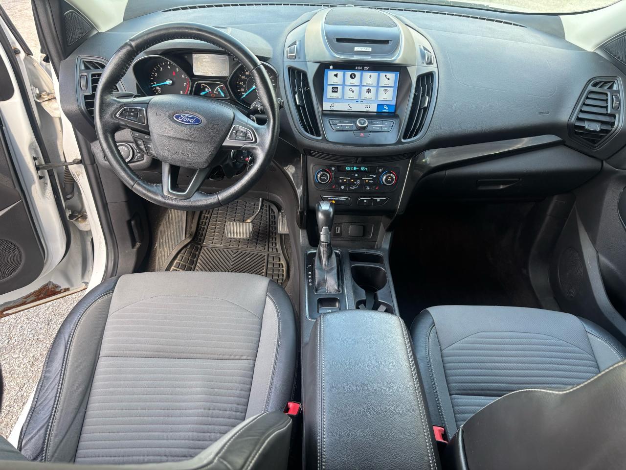 2017 Ford Escape SE - Photo #5