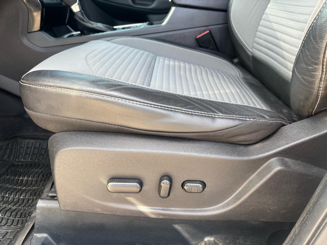 2017 Ford Escape SE - Photo #7