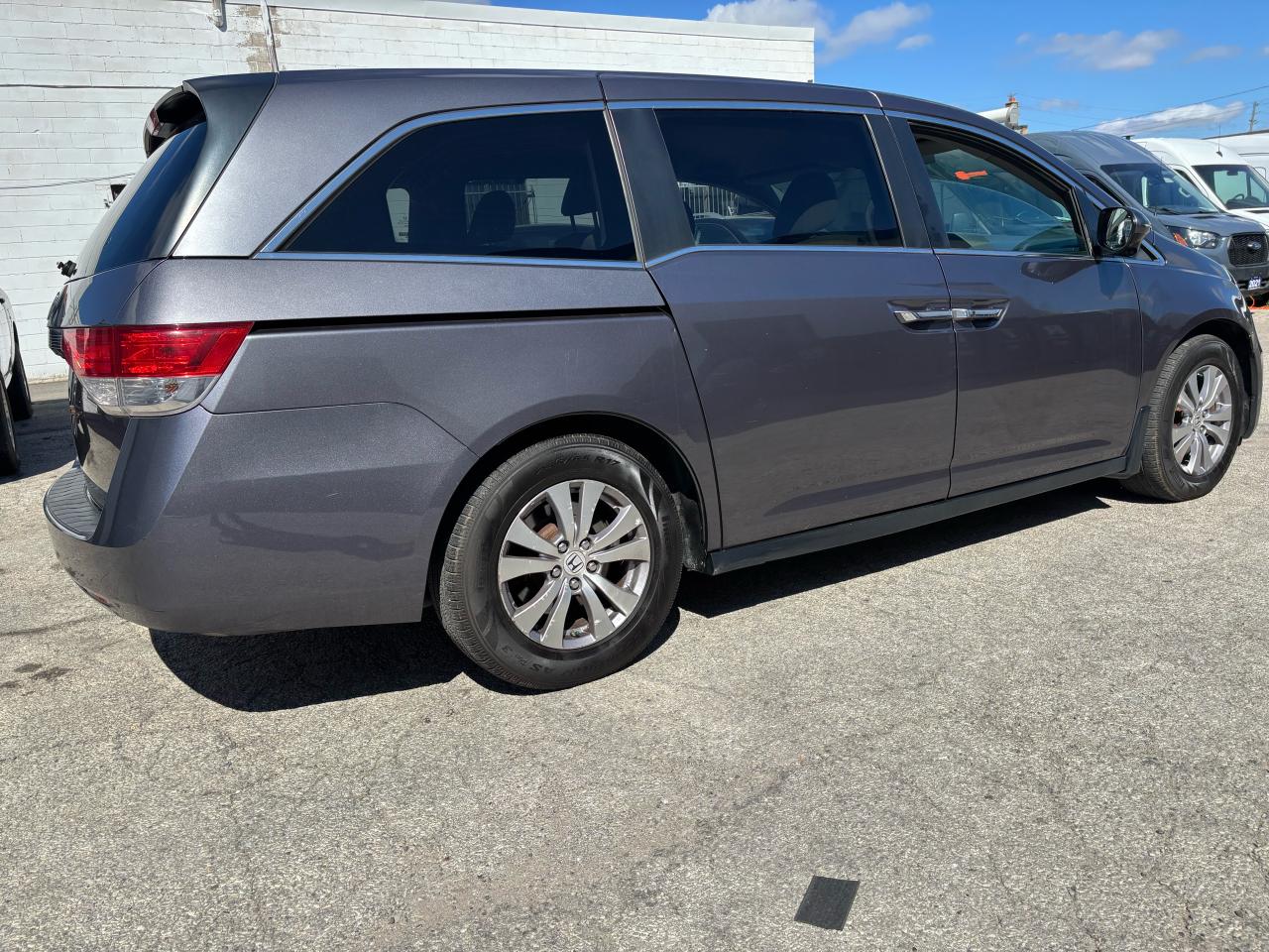 2016 Honda Odyssey EX - Photo #3