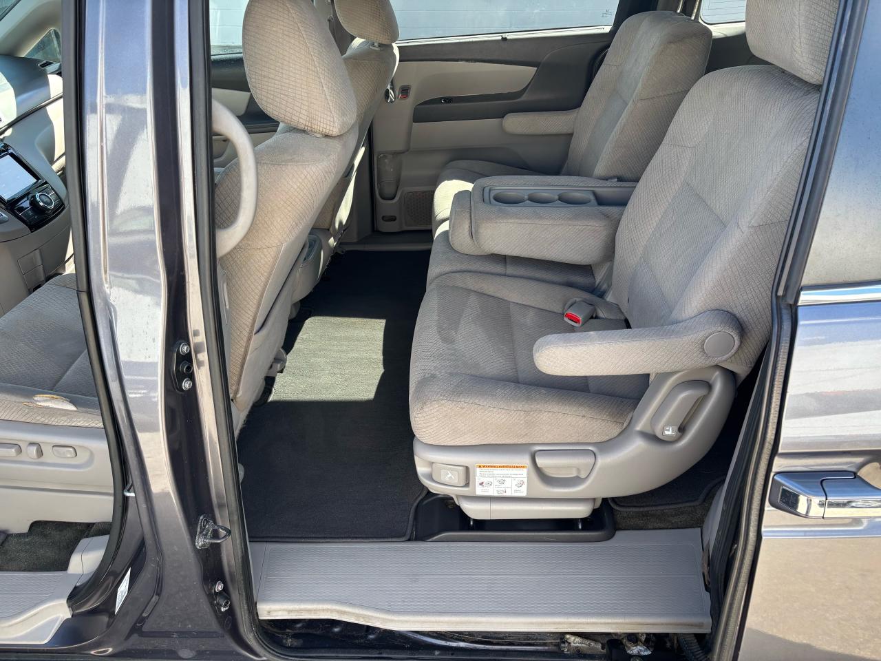 2016 Honda Odyssey EX - Photo #5