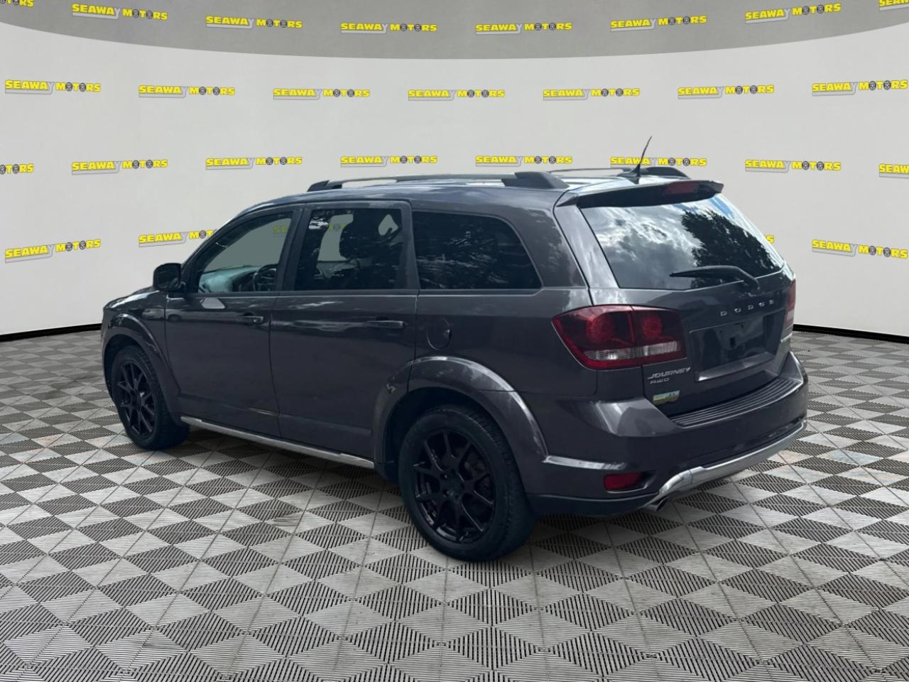 2017 Dodge Journey Crossroad (BUX,US,Can), Limited (M) - Photo #5