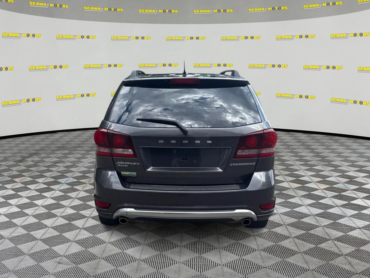 2017 Dodge Journey Crossroad (BUX,US,Can), Limited (M) - Photo #4