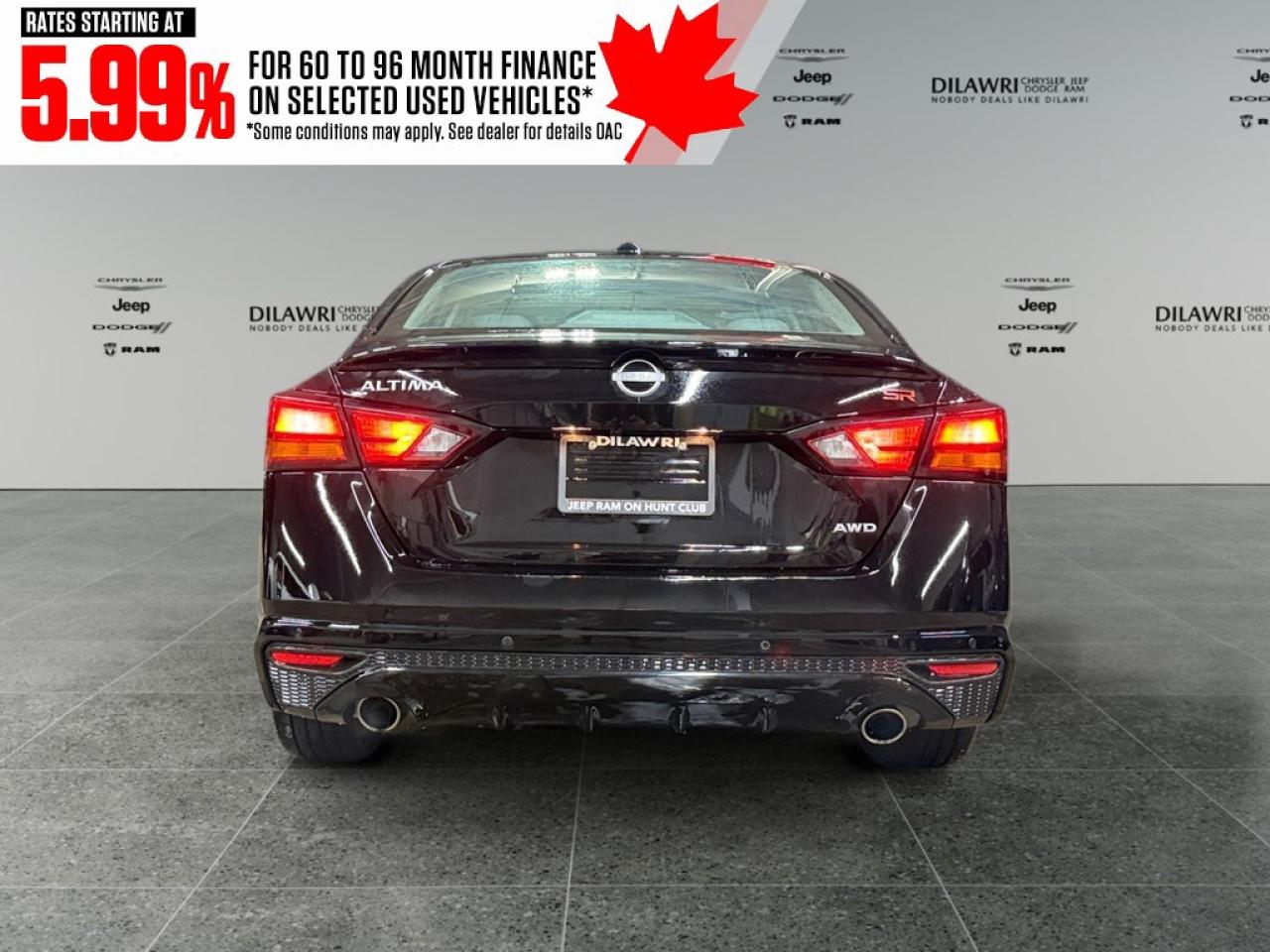 2023 Nissan Altima SR AWD Photo3