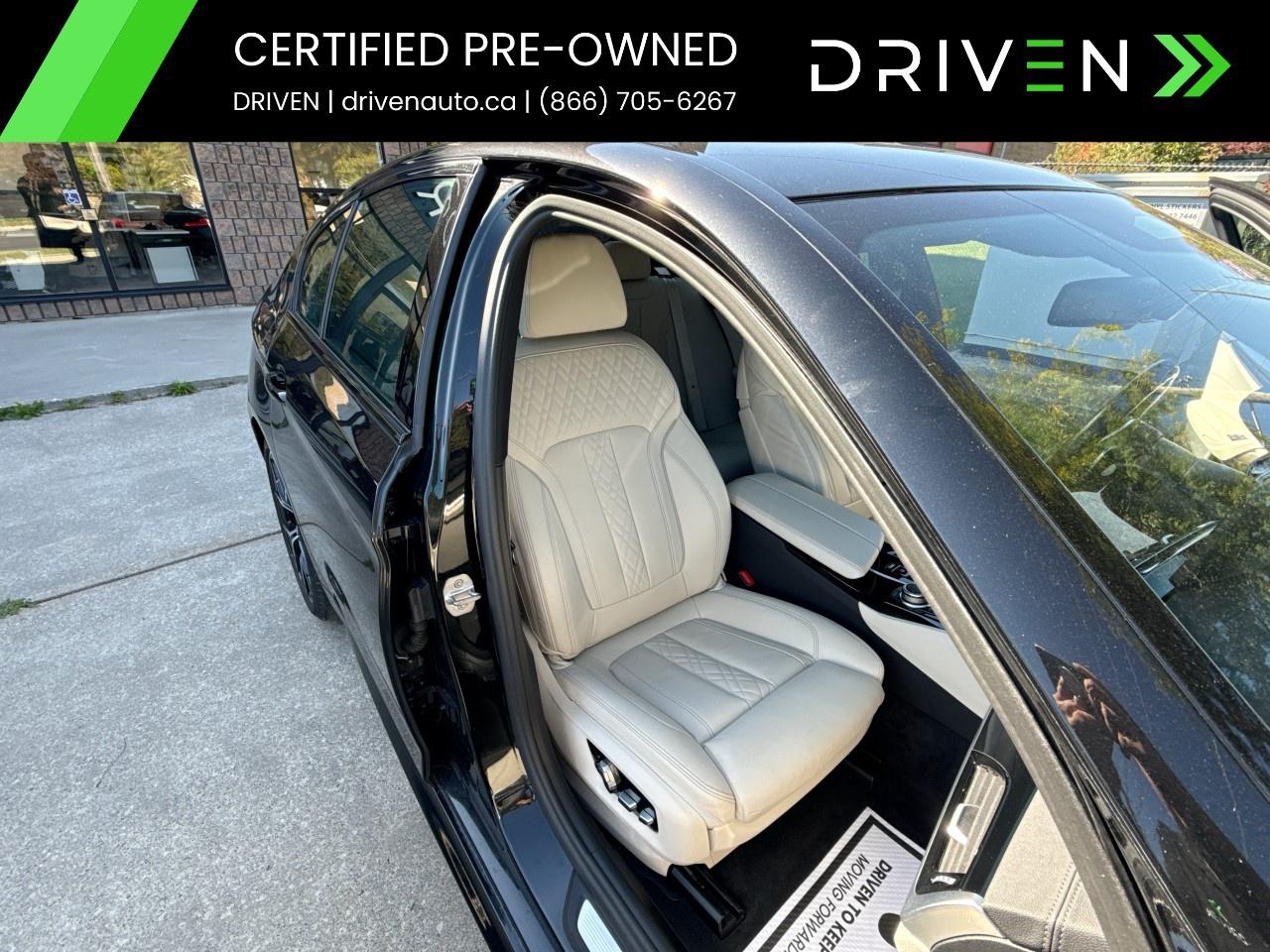 2022 BMW 5 Series 540i xDrive Sedan Photo