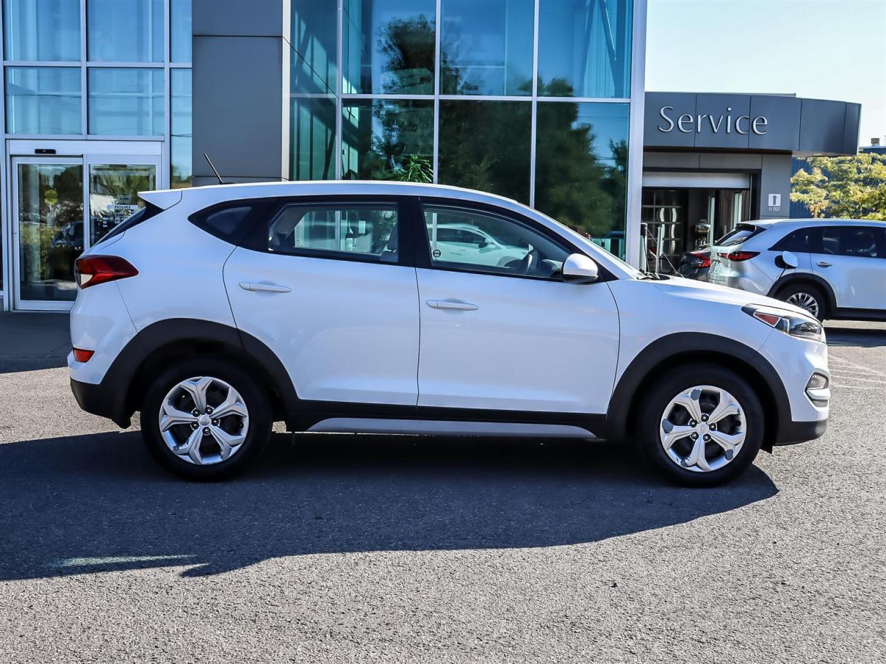 2017 Hyundai Tucson SE Photo3