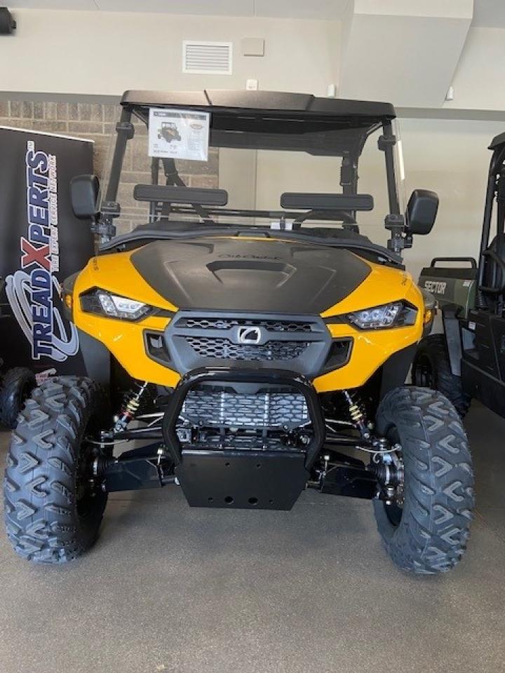 2024 Cub Cadet Challenger 550 M550 Photo0