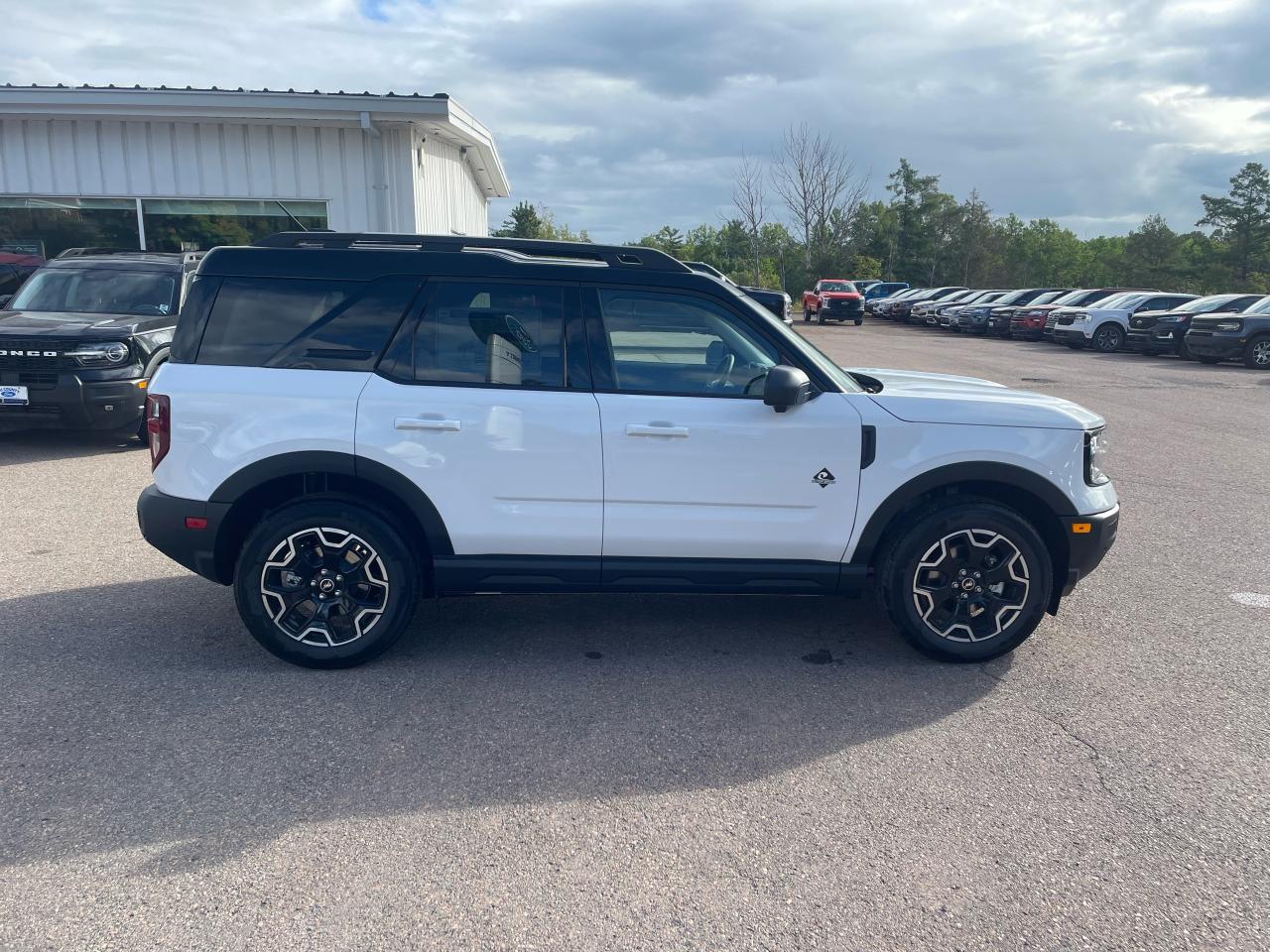 2025 Ford Bronco Sport Outer Banks Photo5