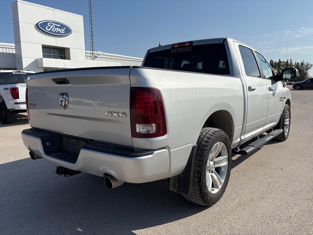 2018 RAM 1500 Sport 4x4 Crew Cab 5'7 Box *Ltd Avail* Photo5