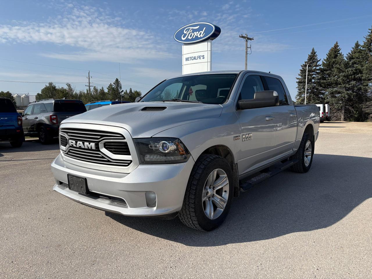 2018 RAM 1500 Sport 4x4 Crew Cab 5'7 Box *Ltd Avail* Photo5
