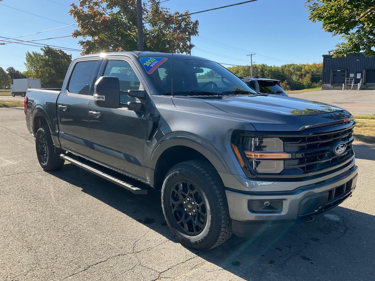 2025 Ford F-150 XLT Photo2