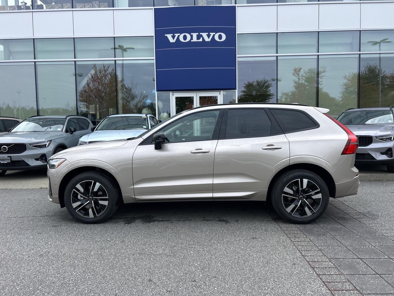 New 2026 Volvo XC60 B5 AWD Plus Dark Theme for sale in Surrey, BC