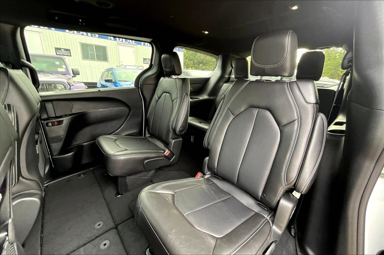 2026 Chrysler Pacifica SELECT FWD | Leather | S APP PKG Photo