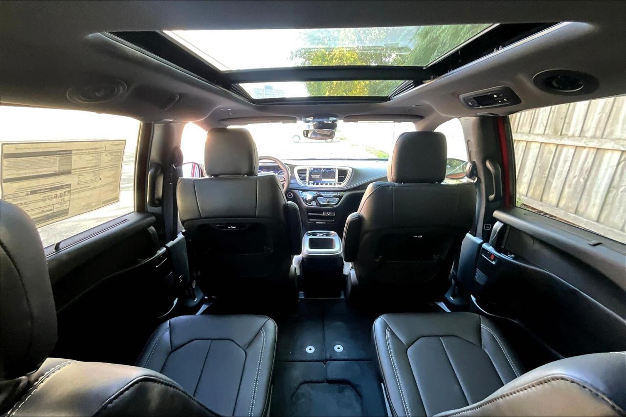 2026 Chrysler Pacifica SELECT FWD | Leather | Sunroof | S App Pkg Photo4