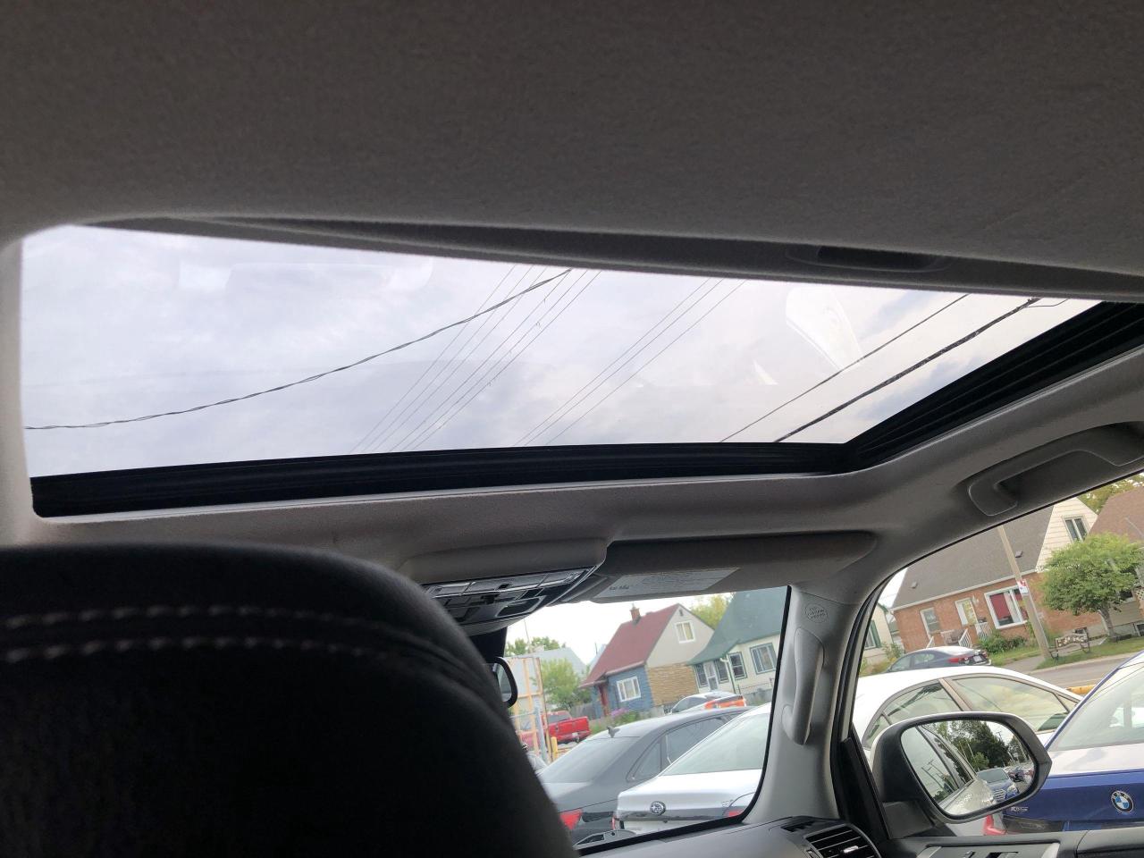 2022 Toyota 4Runner 7 PASSENGER, LEATHER, ROOF, JBL, NAVI, HTD & VENTE Photo