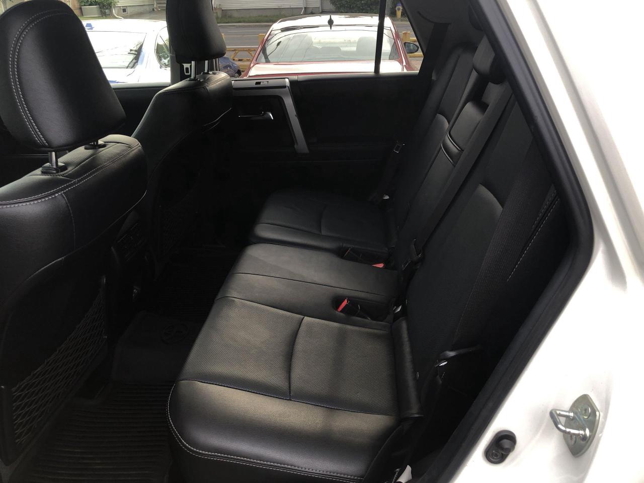 2022 Toyota 4Runner 7 PASSENGER, LEATHER, ROOF, JBL, NAVI, HTD & VENTE Photo