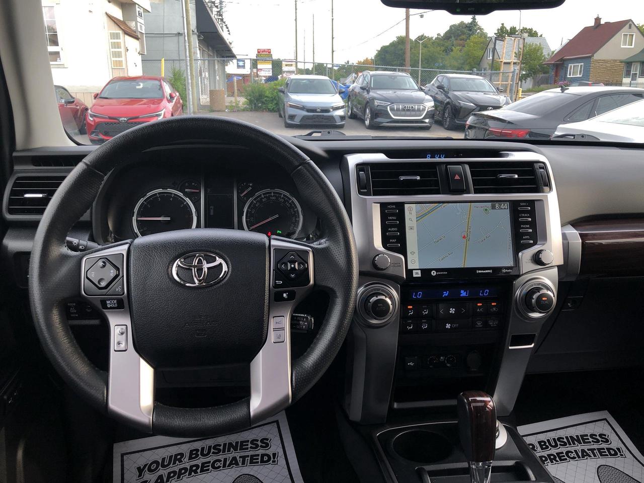 2022 Toyota 4Runner 7 PASSENGER, LEATHER, ROOF, JBL, NAVI, HTD & VENTE Photo