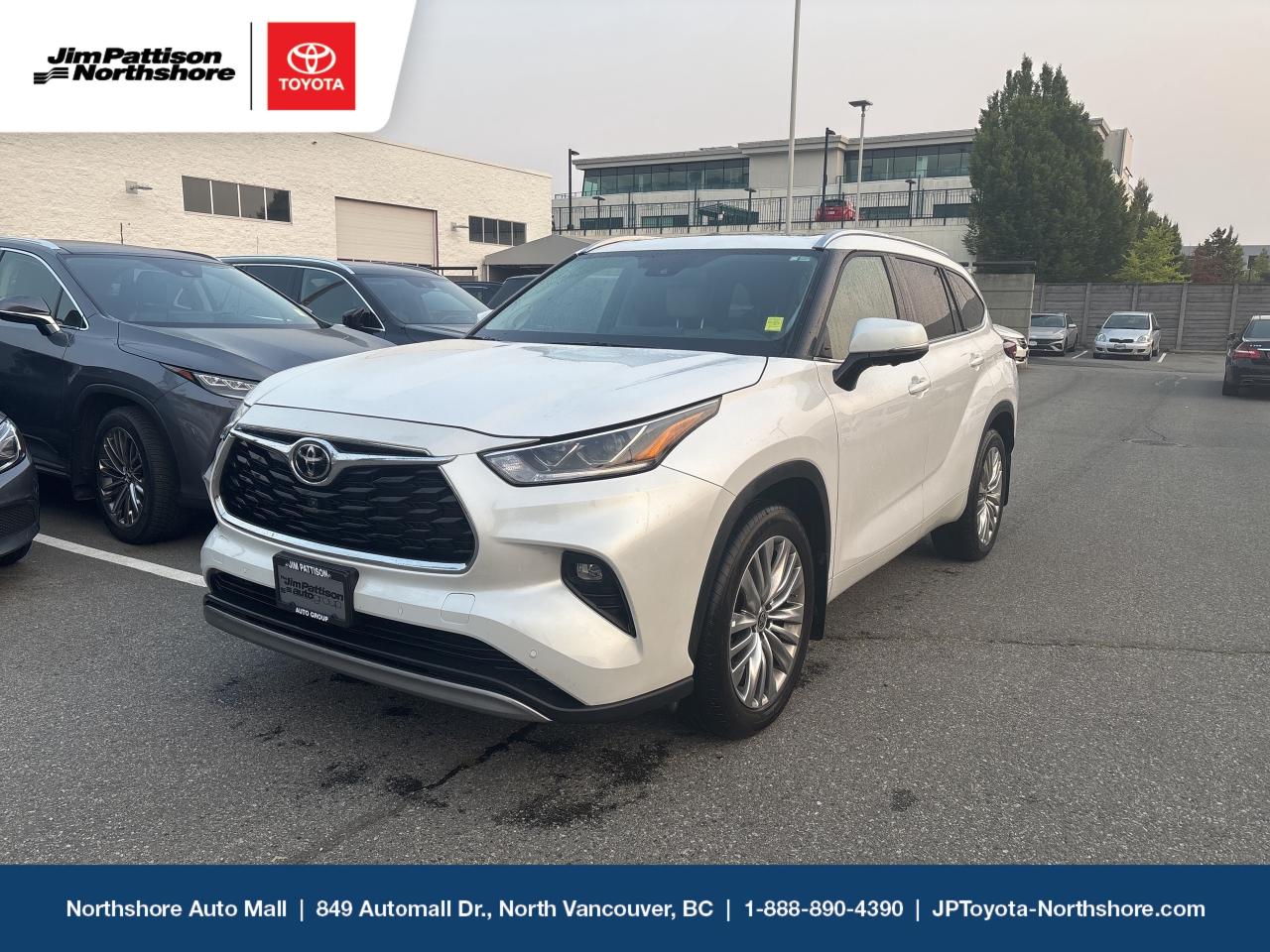 Used 2023 Toyota Highlander LIMITED AWD for sale in North Vancouver, BC