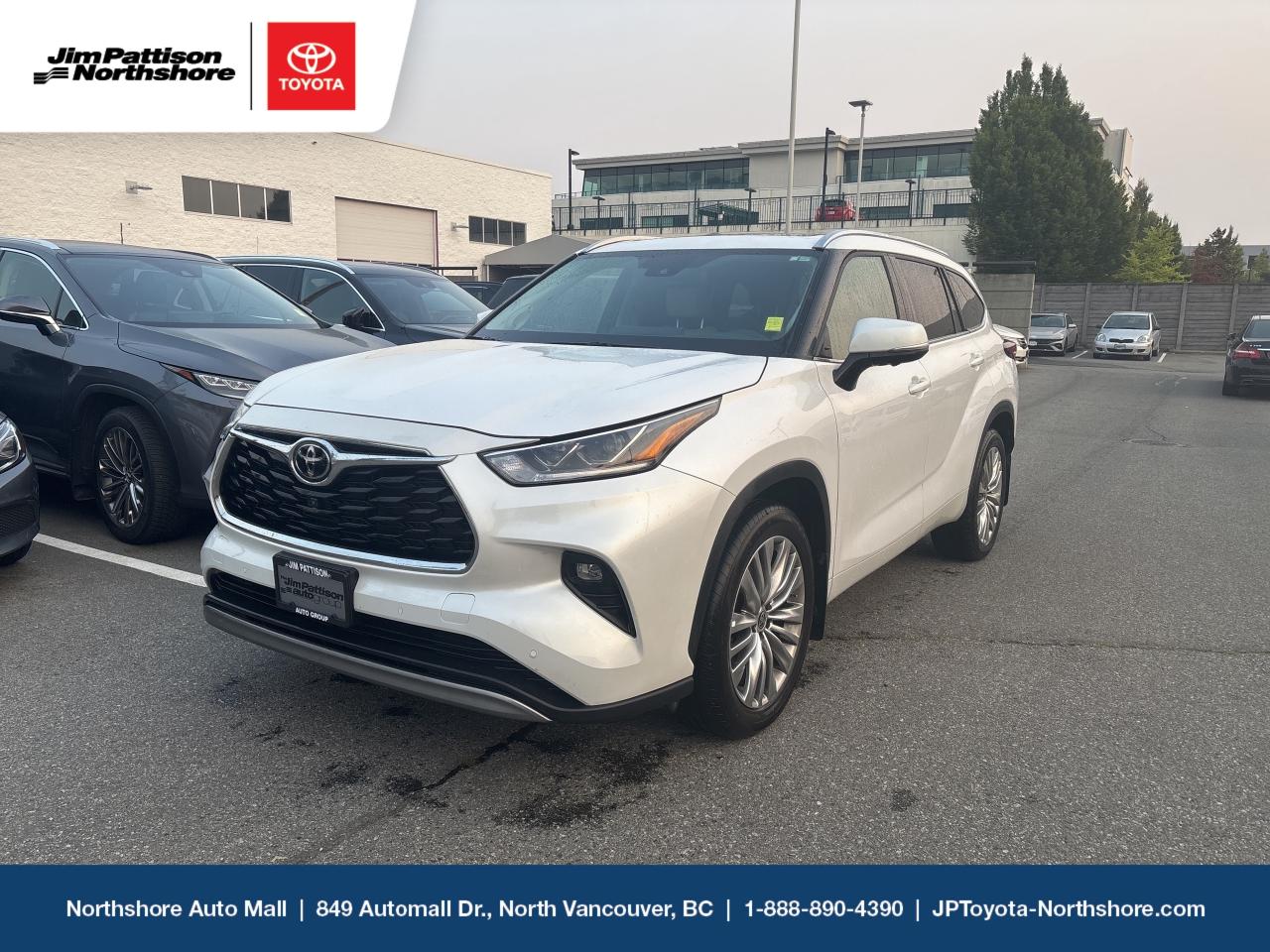 Used 2023 Toyota Highlander LIMITED AWD for sale in North Vancouver, BC