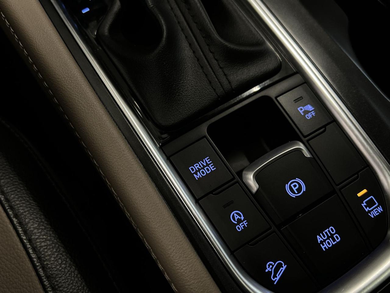 2020 Hyundai Santa Fe ULTIMATE AWD| 235HP 2.0L TURBO| LEATHER| PANO ROOF Photo