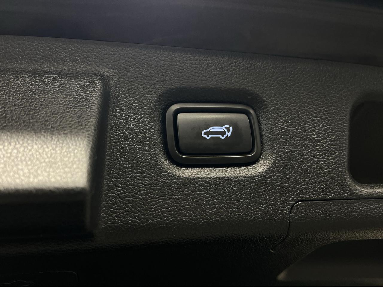 2020 Hyundai Santa Fe ULTIMATE AWD| 235HP 2.0L TURBO| LEATHER| PANO ROOF Photo