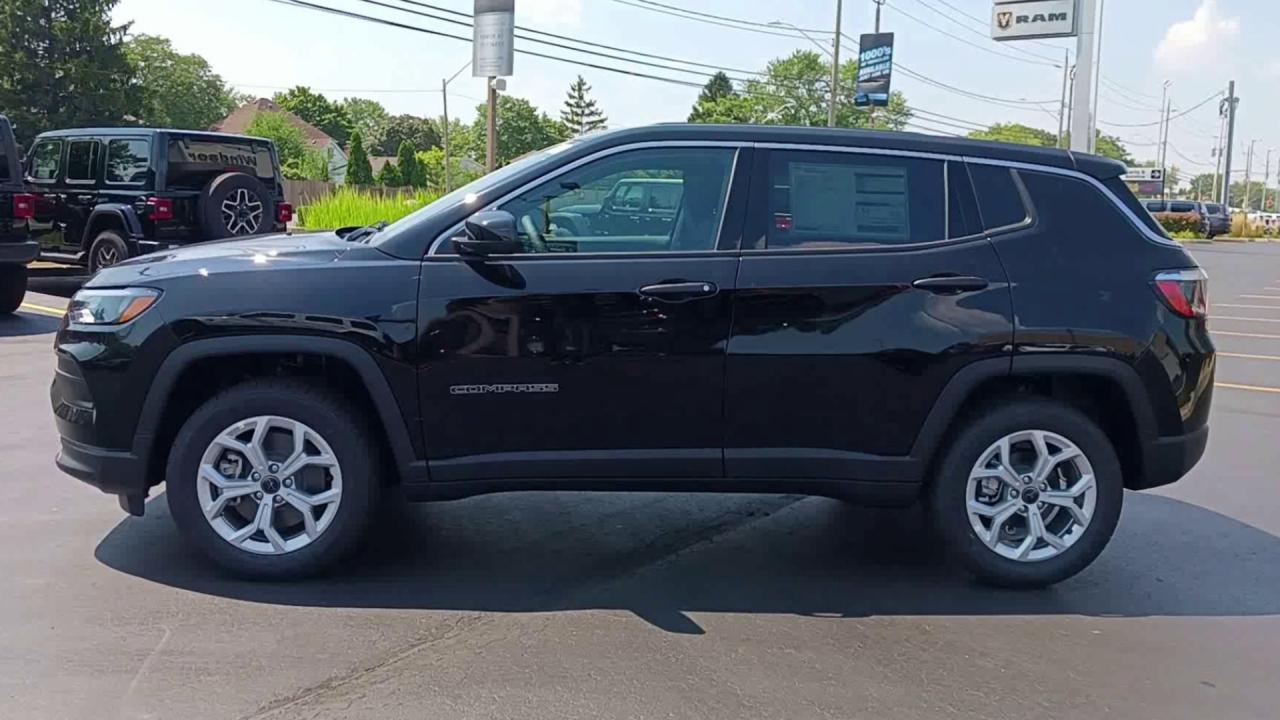 2025 Jeep Compass sport 4x4 Photo4