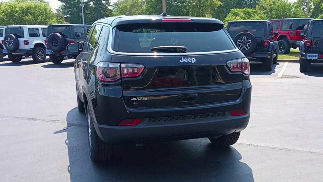 2025 Jeep Compass sport 4x4 Photo