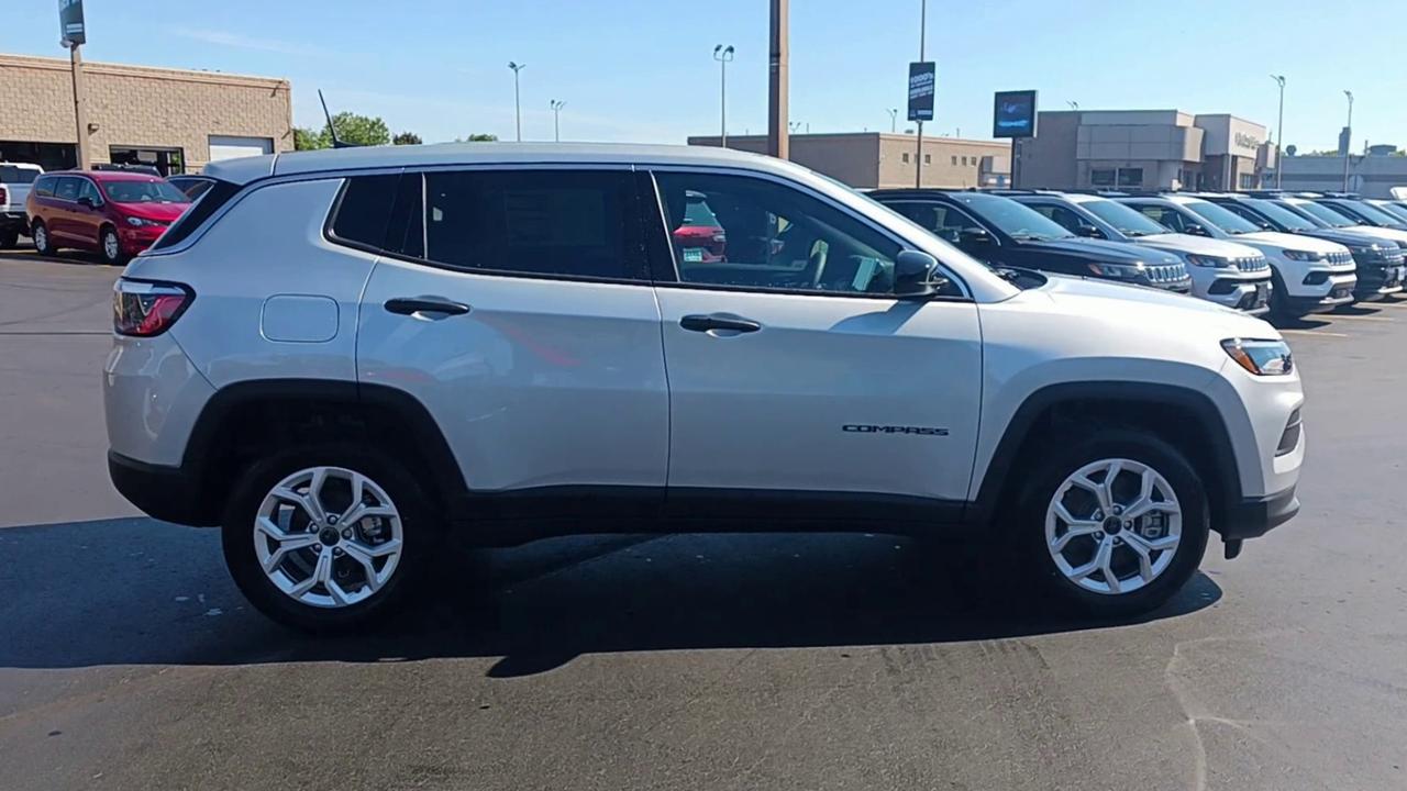 2025 Jeep Compass sport 4x4 Photo