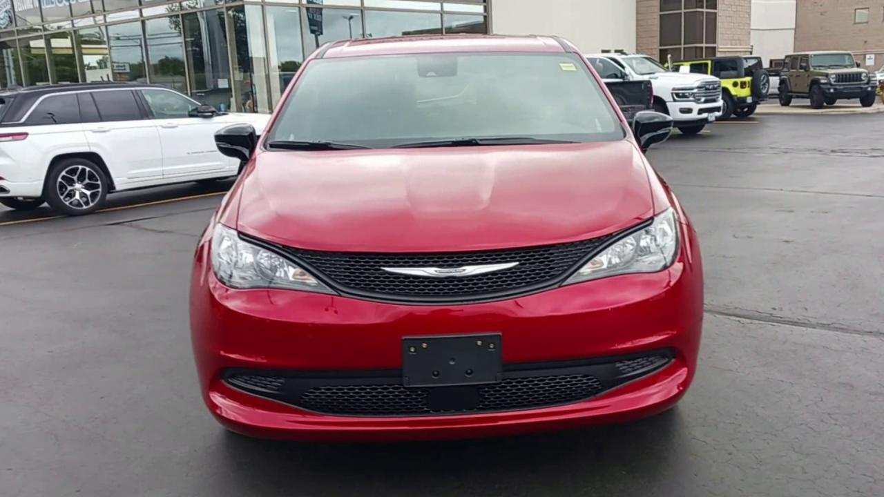 2026 Dodge Grand Caravan SXT 2WD Photo2