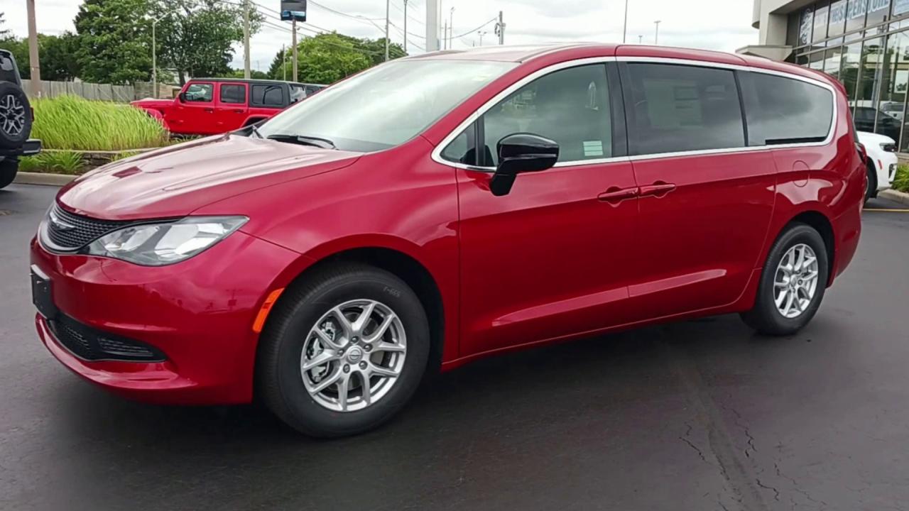 2026 Dodge Grand Caravan SXT 2WD Photo3