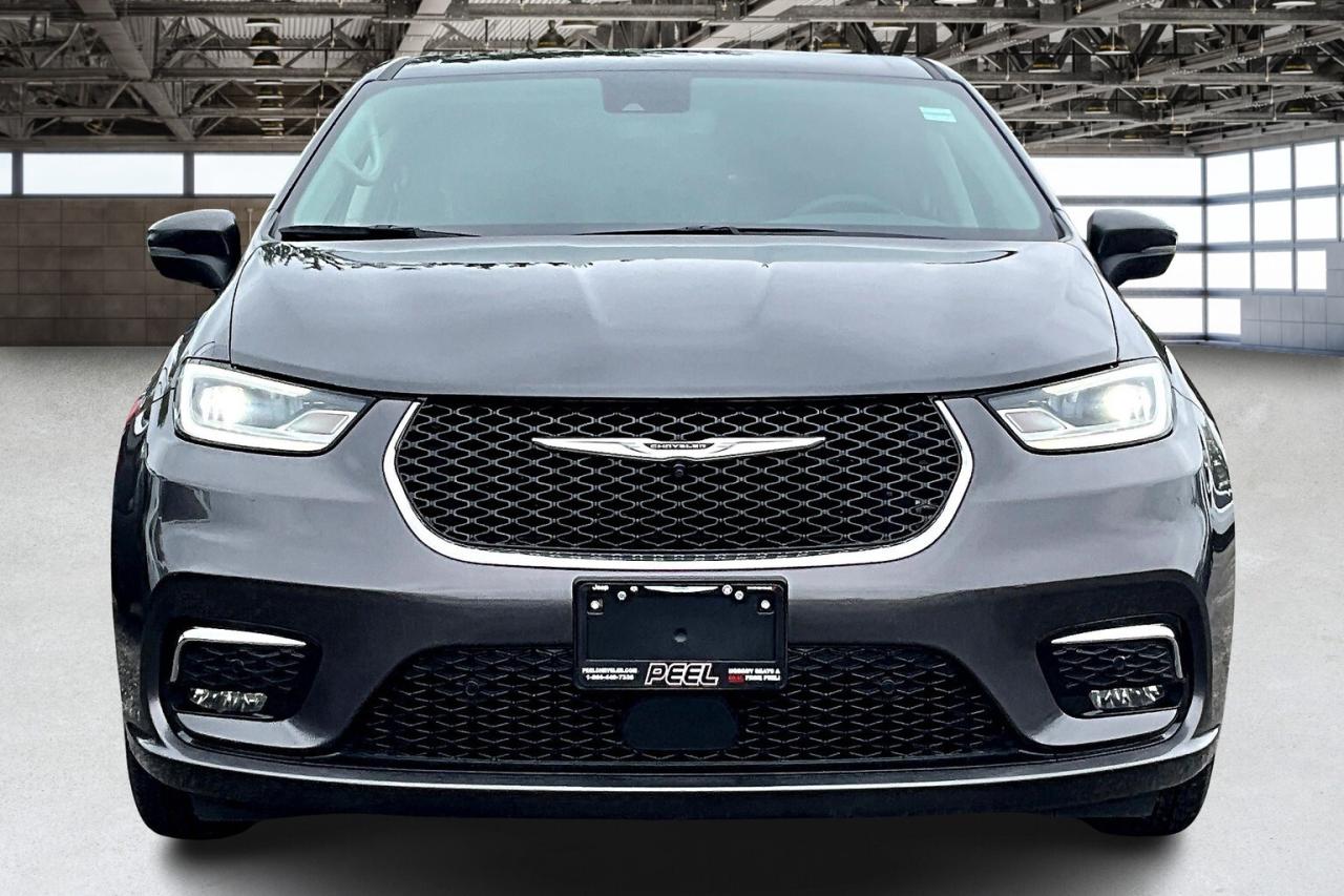 2023 Chrysler Pacifica Touring L | SafetyTech | Heated Leather | FWD Photo