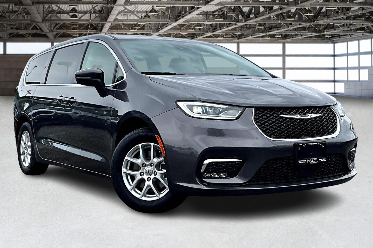 2023 Chrysler Pacifica Touring L | SafetyTech | Heated Leather | FWD Photo