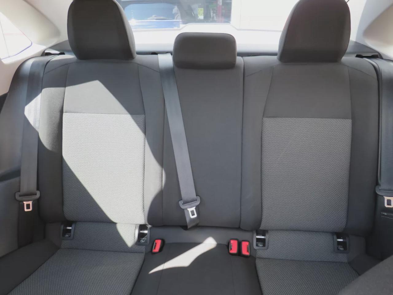 2020 Volkswagen Jetta Comfortline (**CLEAN TITLE/NO ACCIDENTS!!**SAFETY/CERTIFIED!!**ALLOY RIMS**HEATED SEATS**REVERSE CAMERA**DIGITAL TOUCHSCREEN**ECO MODE**CUSTOM JETTA RUBBER FLOOR MATS**CRUISE CONTROL**BLUETOOTH**) Photo