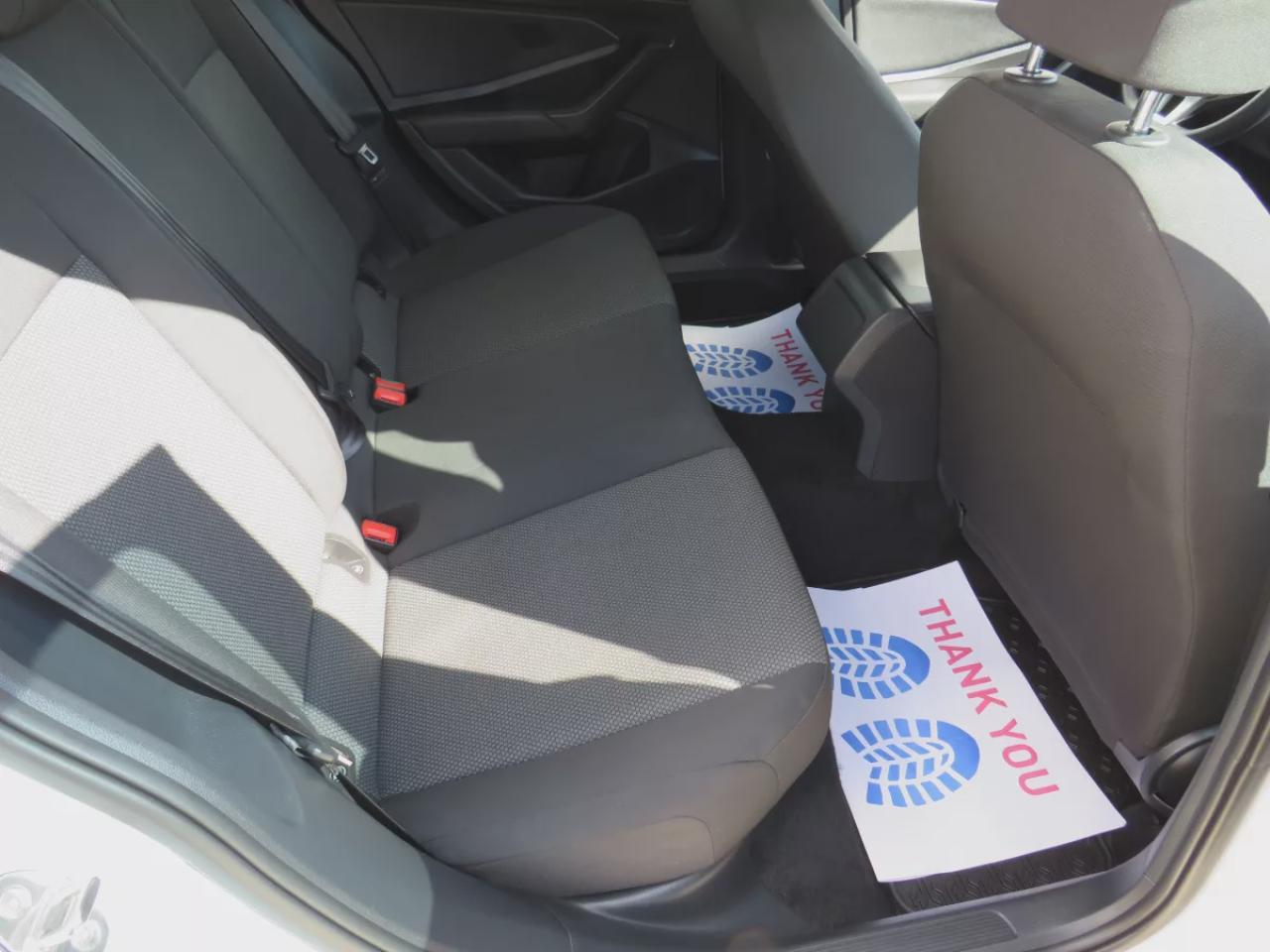 2020 Volkswagen Jetta Comfortline (**CLEAN TITLE/NO ACCIDENTS!!**SAFETY/CERTIFIED!!**ALLOY RIMS**HEATED SEATS**REVERSE CAMERA**DIGITAL TOUCHSCREEN**ECO MODE**CUSTOM JETTA RUBBER FLOOR MATS**CRUISE CONTROL**BLUETOOTH**) Photo