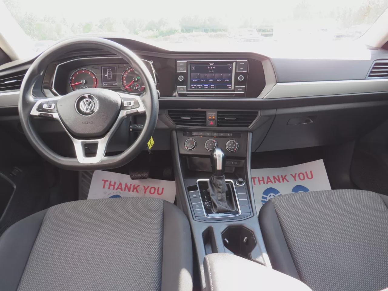 2020 Volkswagen Jetta Comfortline  | Clean Title | No Accidents | Safety Certified | Alloy Rims | Heated Seats | Reverse Camera | Digital Touchscreen | Eco Mode | Custom Jetta Rubber Floor Mats | Cruise Control | Bluetooth Photo4