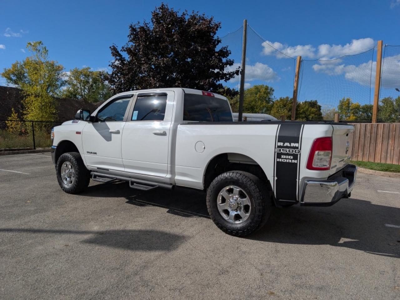 2020 RAM 3500 Big Horn  **18 SERVICE RECORDS - 6.4L HEMI** Photo2