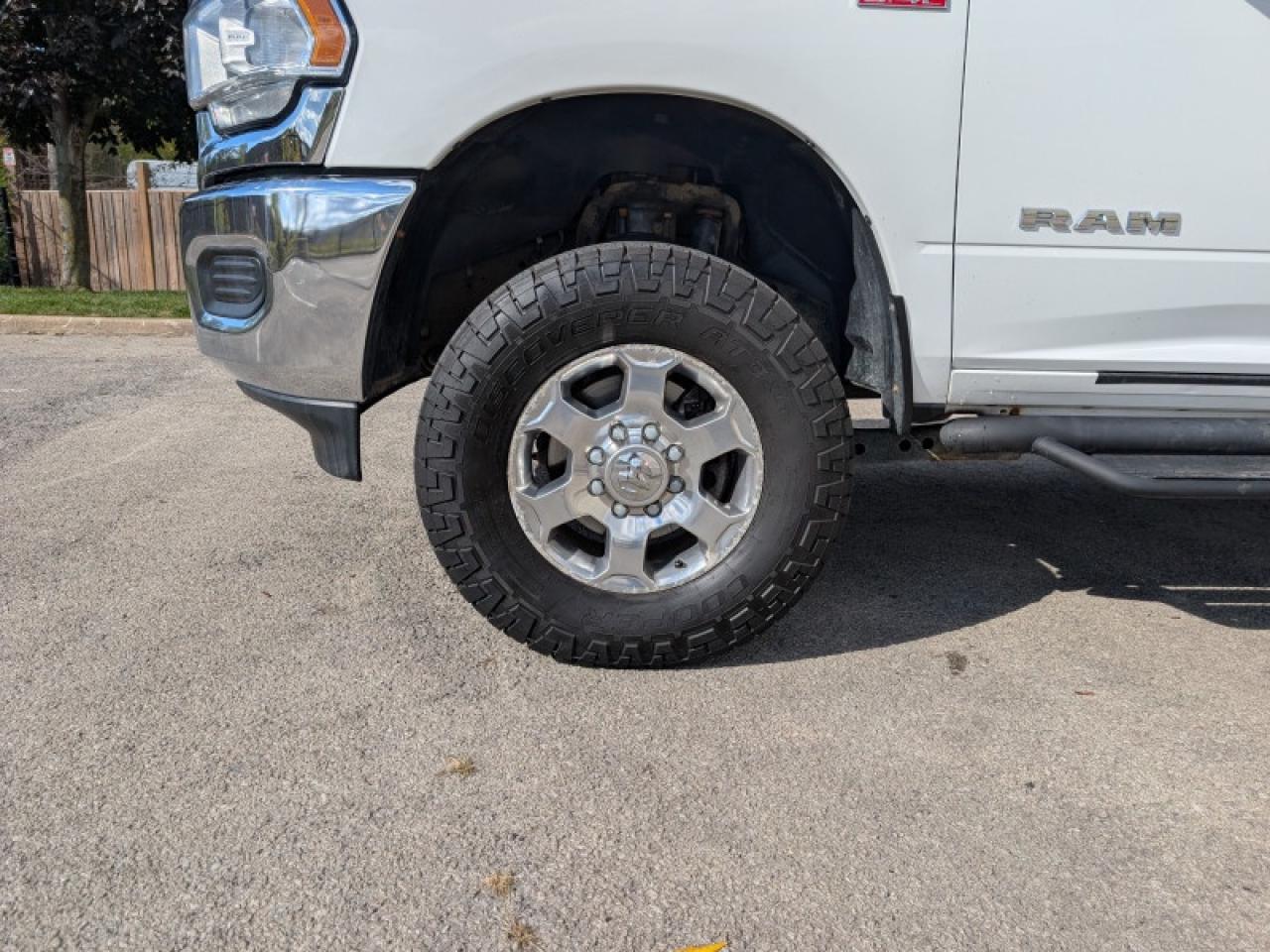 2020 RAM 3500 Big Horn  **18 SERVICE RECORDS - 6.4L HEMI** Photo