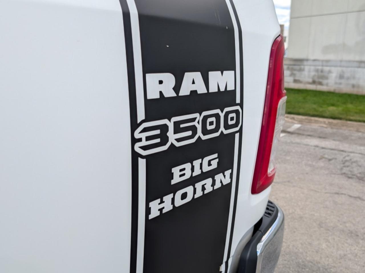 2020 RAM 3500 Big Horn  **18 SERVICE RECORDS - 6.4L HEMI** Photo