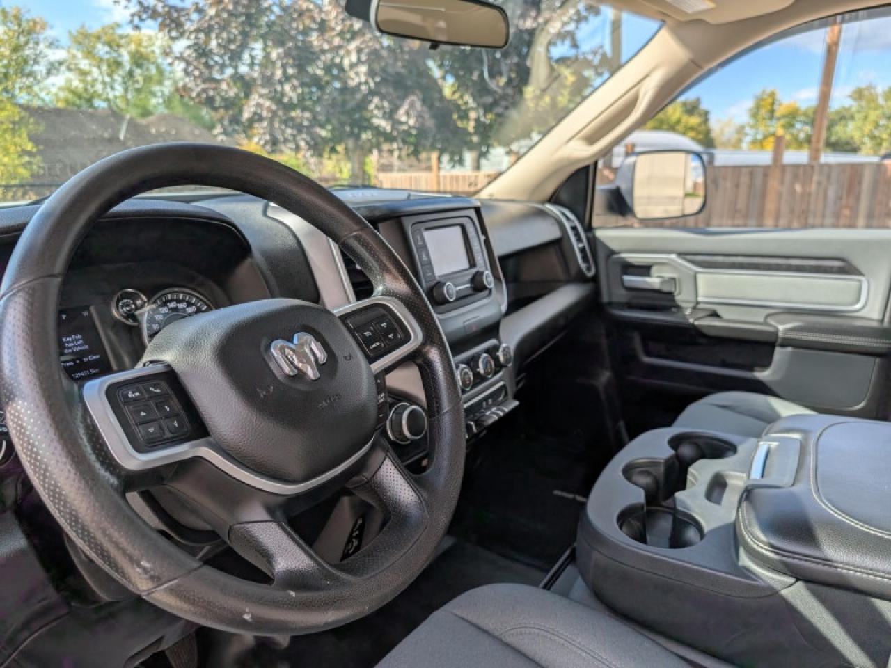 2020 RAM 3500 Big Horn  **18 SERVICE RECORDS - 6.4L HEMI** Photo