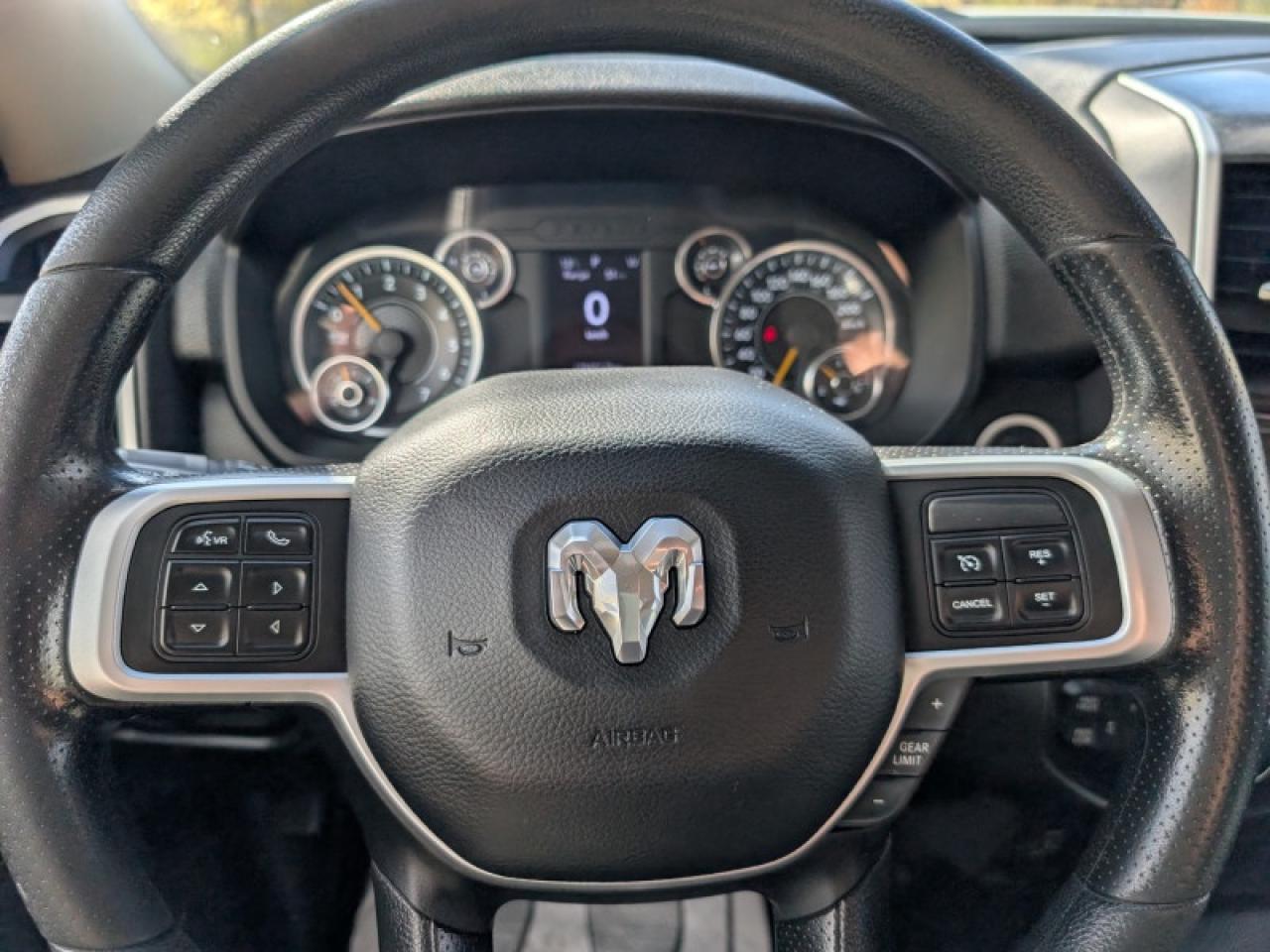 2020 RAM 3500 Big Horn  **18 SERVICE RECORDS - 6.4L HEMI** Photo
