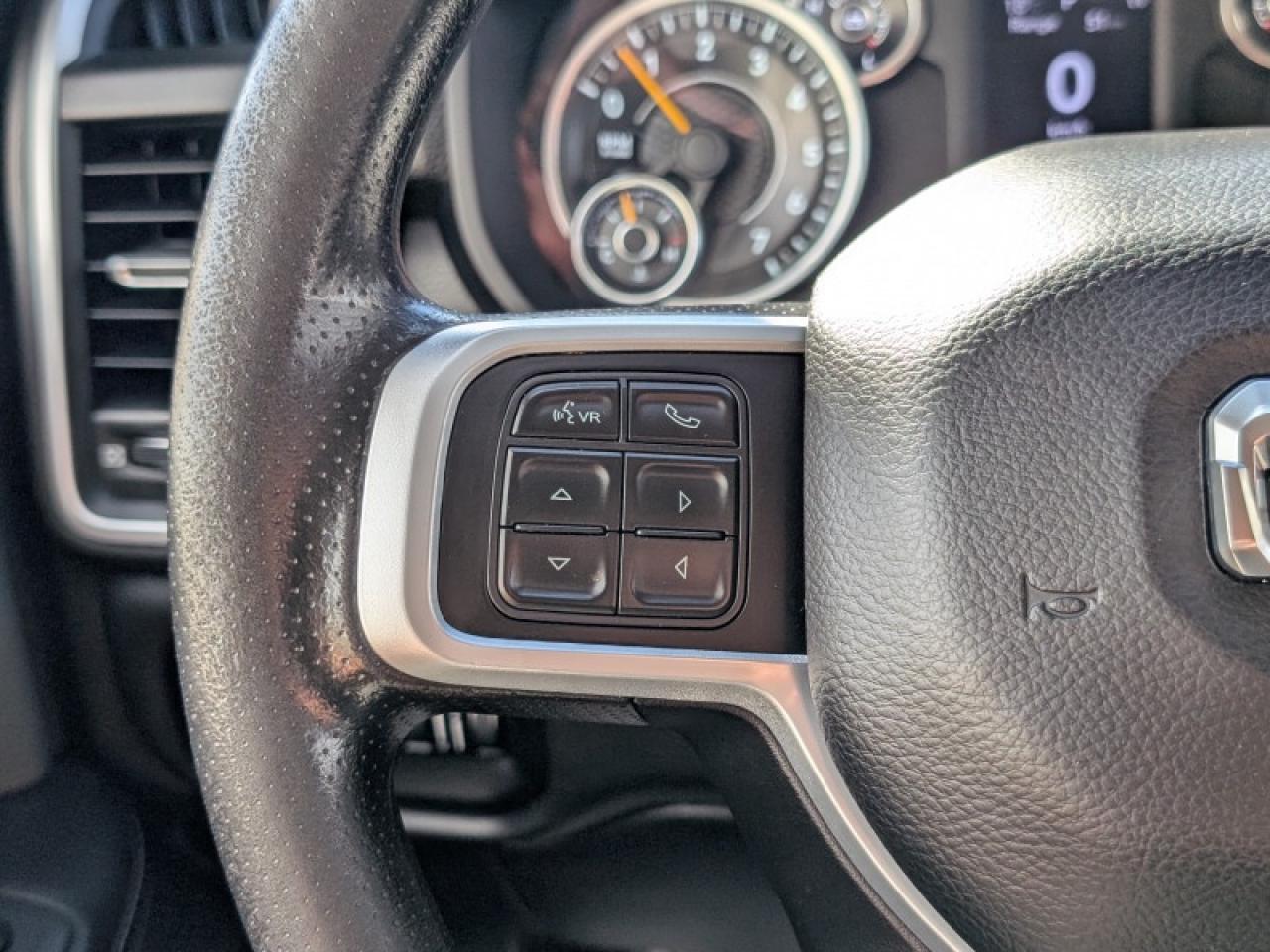 2020 RAM 3500 Big Horn  **18 SERVICE RECORDS - 6.4L HEMI** Photo