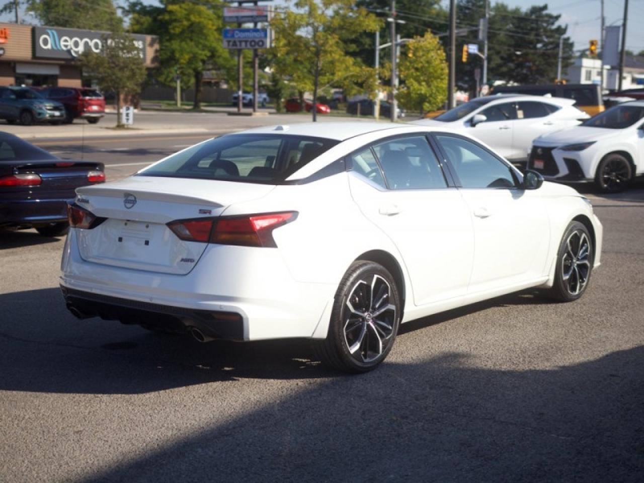 2023 Nissan Altima SR  **AWD - HTD SW - ADAP CC** Photo3