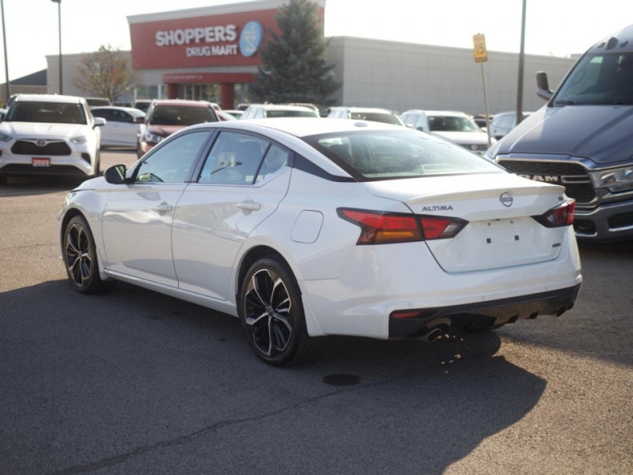 2023 Nissan Altima SR  **AWD - HTD SW - ADAP CC** Photo2